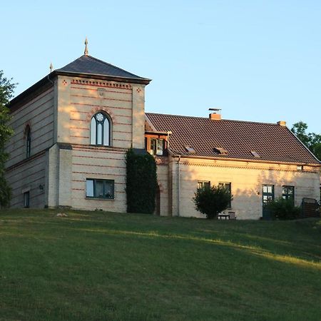 „Rentmeisterhaus Basedow“ Basedow  Buitenkant foto