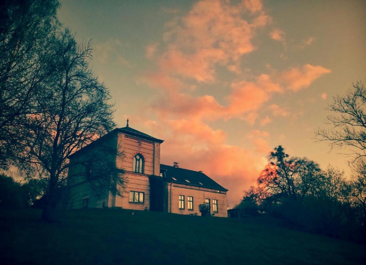 „Rentmeisterhaus Basedow“ Basedow  Buitenkant foto