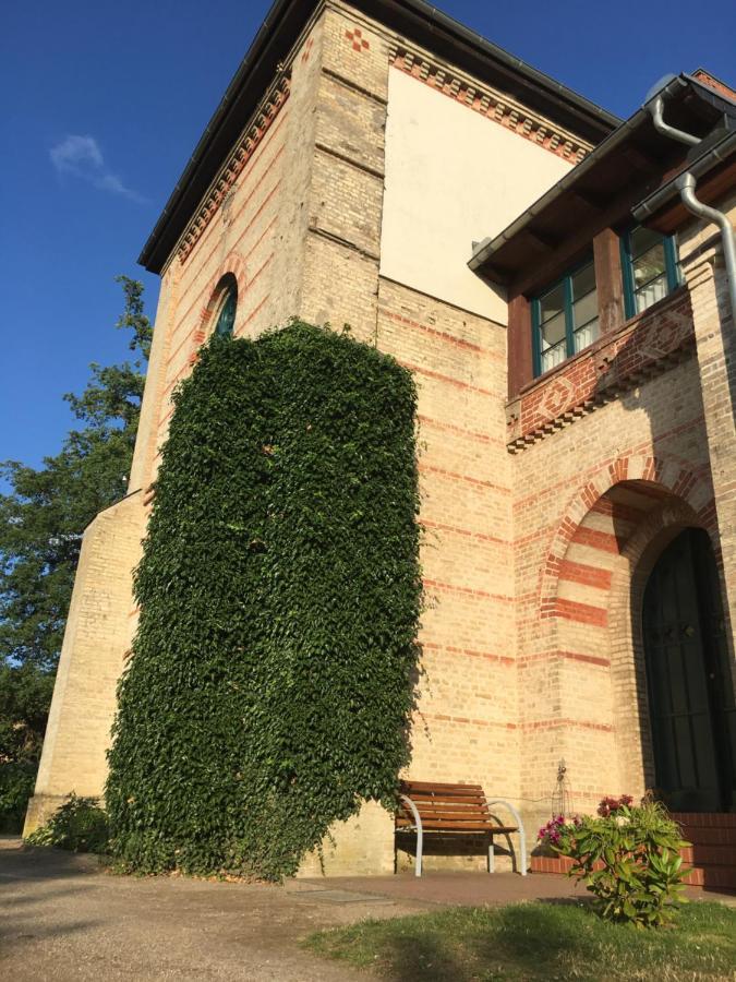 „Rentmeisterhaus Basedow“ Basedow  Buitenkant foto