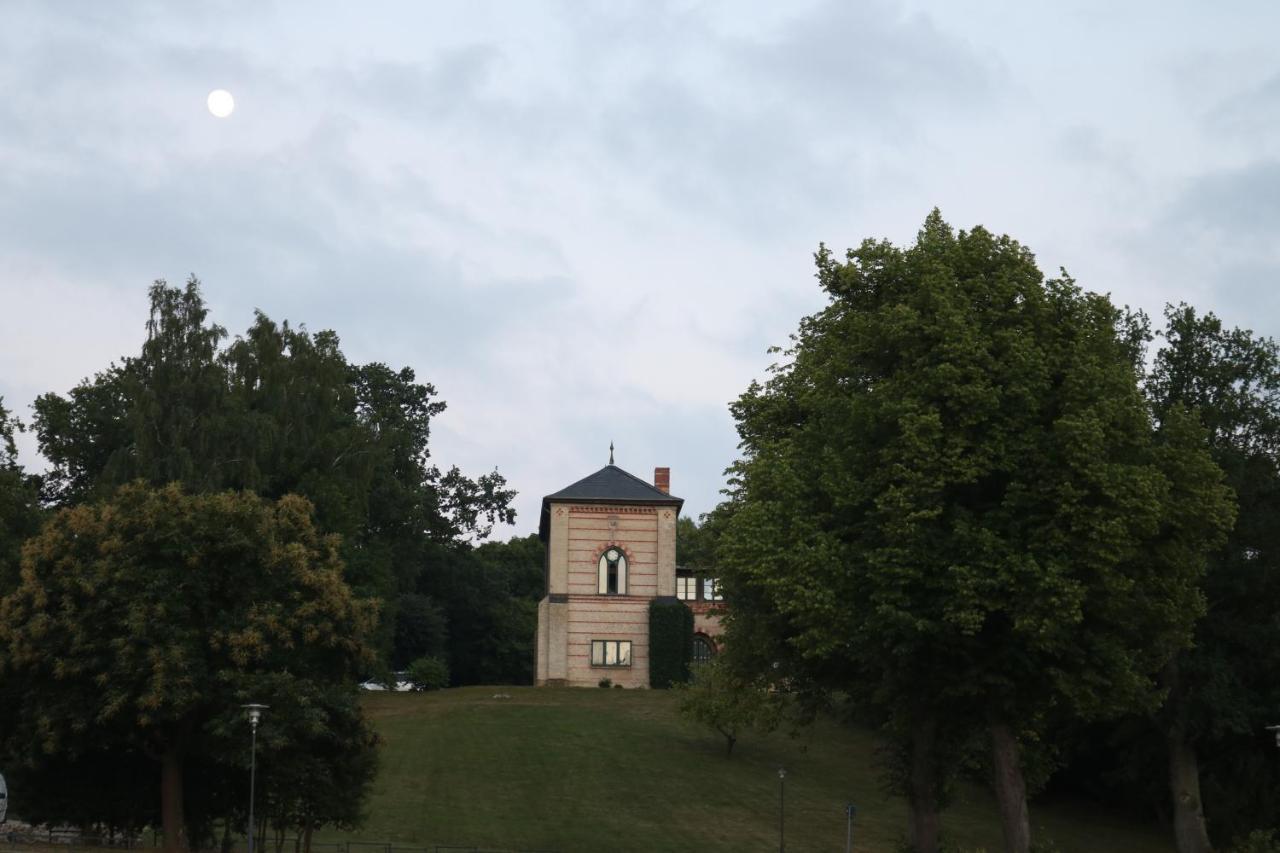 „Rentmeisterhaus Basedow“ Basedow  Buitenkant foto